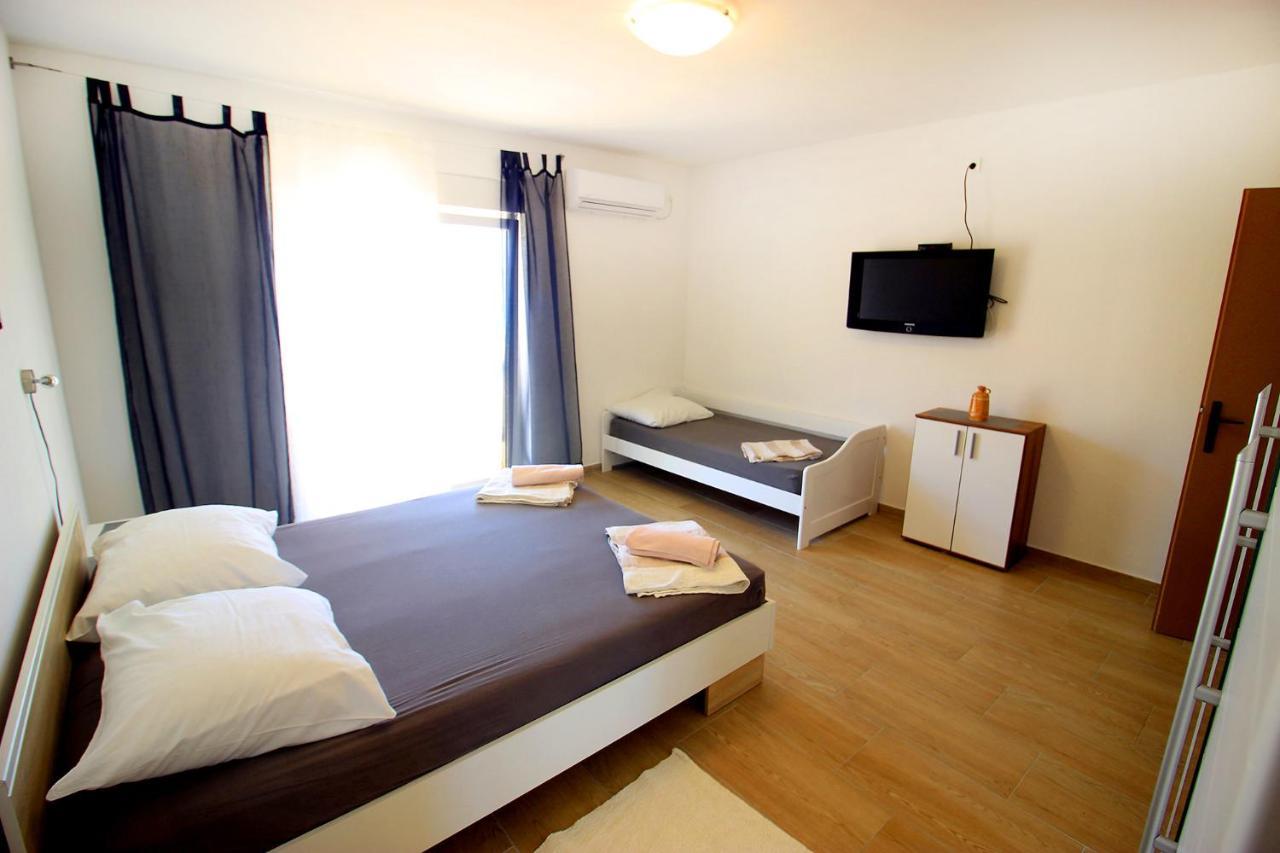 The Peaceful Vacation Apartamento Metajna Exterior foto