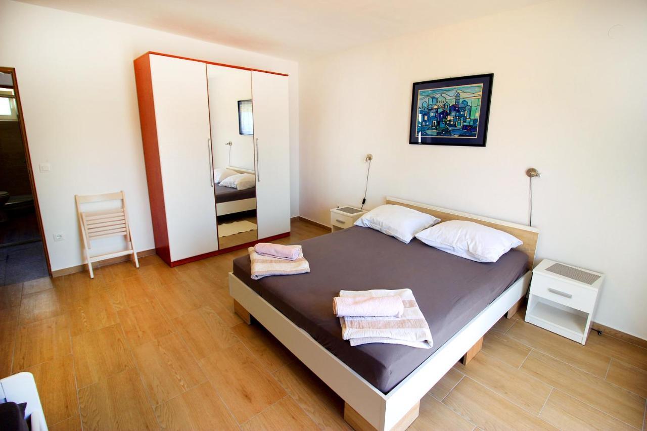 The Peaceful Vacation Apartamento Metajna Exterior foto
