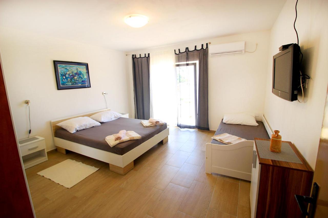The Peaceful Vacation Apartamento Metajna Exterior foto